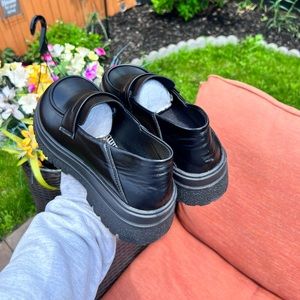 Flatform Loafers Women’s